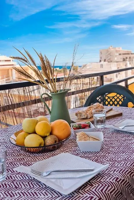 Central Beach Apartment With Free Parking And Pool Marbella