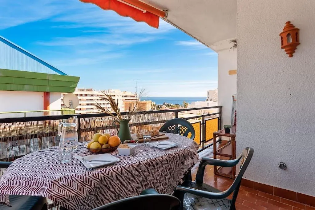 Central Beach Apartment With Free Parking And Pool Marbella