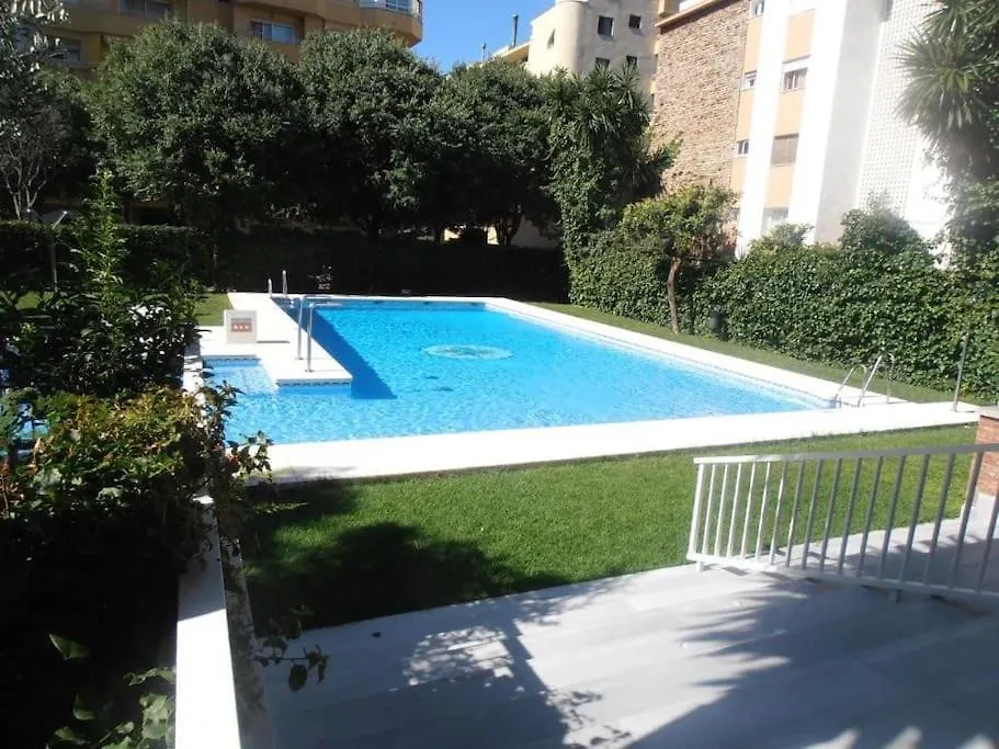Central Beach Apartment With Free Parking And Pool Marbella